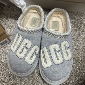 G
W/ 1144292
W TASMAN FUR JERSEY COZY size 8 used